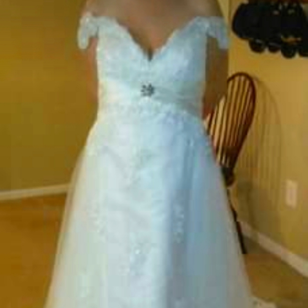 Wedding dress, new